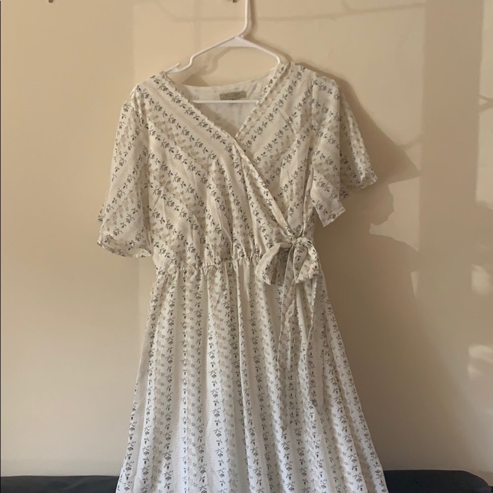 White maxi dress